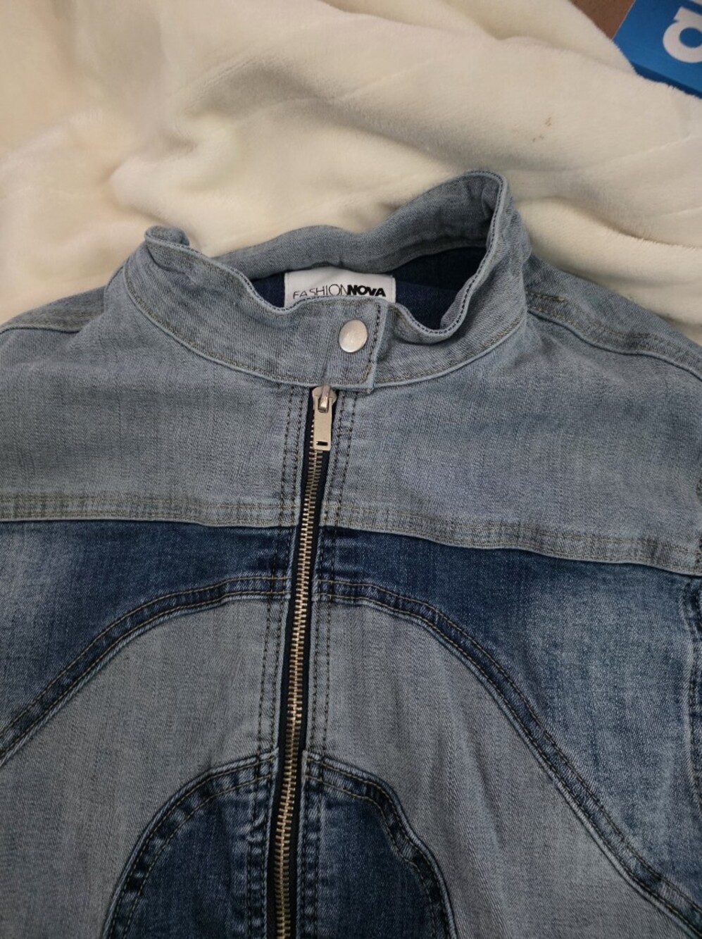 Fashion Nova Women's Light Blue Zip-Front Denim Jacket